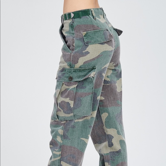 LIGHT WORN LOOK SUPER SOFT CAMO CARGO JOGGERS - Picture 7 of 8